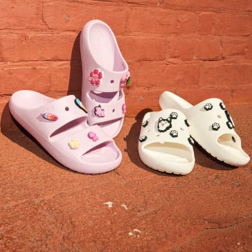 Hello Kitty Stomp Slide - Crocs