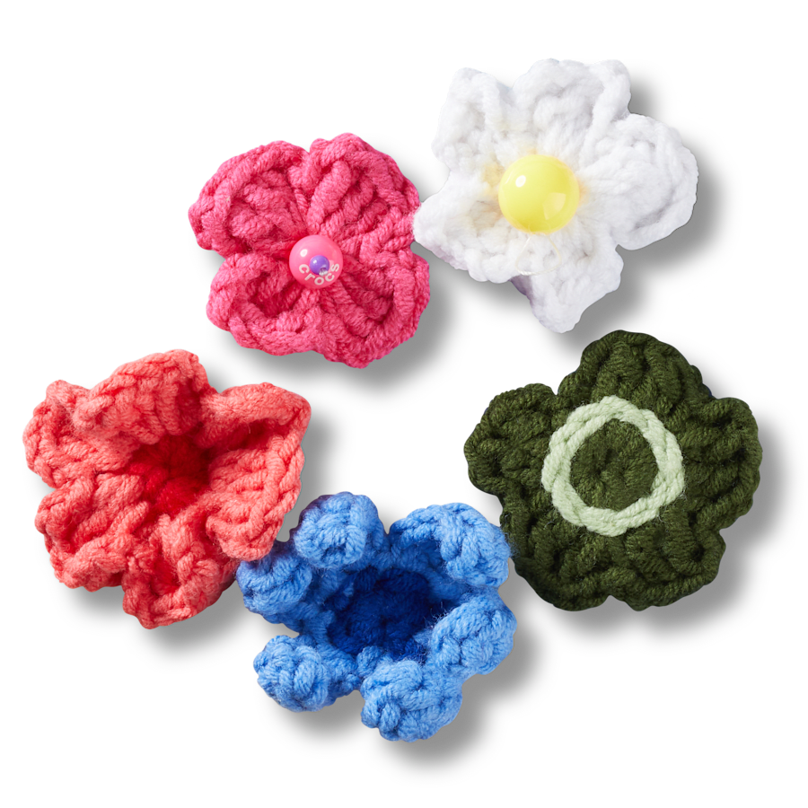 Ensemble de 5 breloques Mélange de fleurs au crochet - vue accessoire - Jibbitz Charms