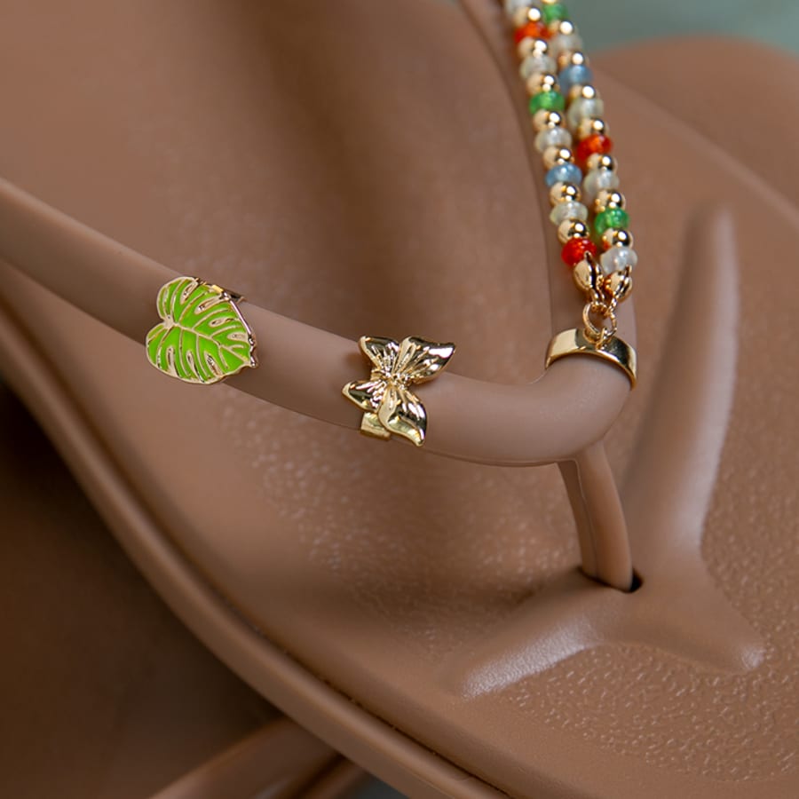 products/10021613_001_ALT200 - Jibbitz Charms
