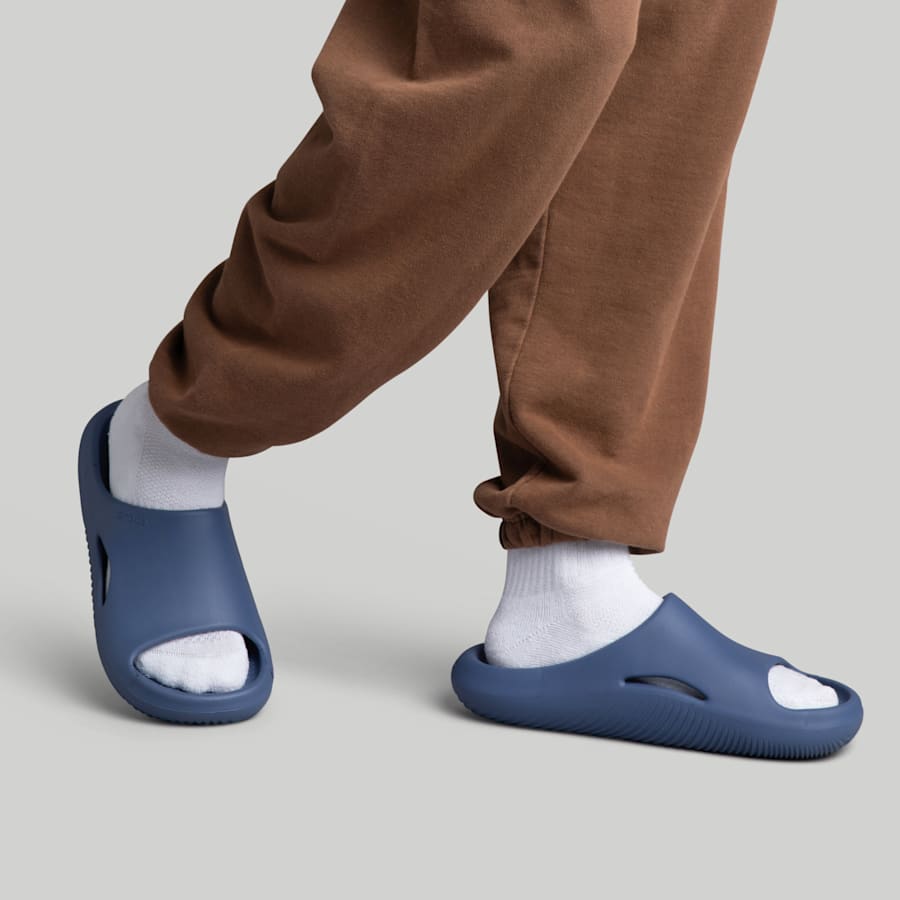 Bijou Blue Mellow Recovery Slide - Bottom - Crocs