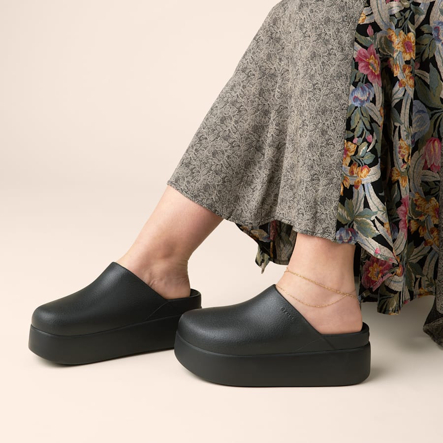Crocs Dylan Platform Clog — Black