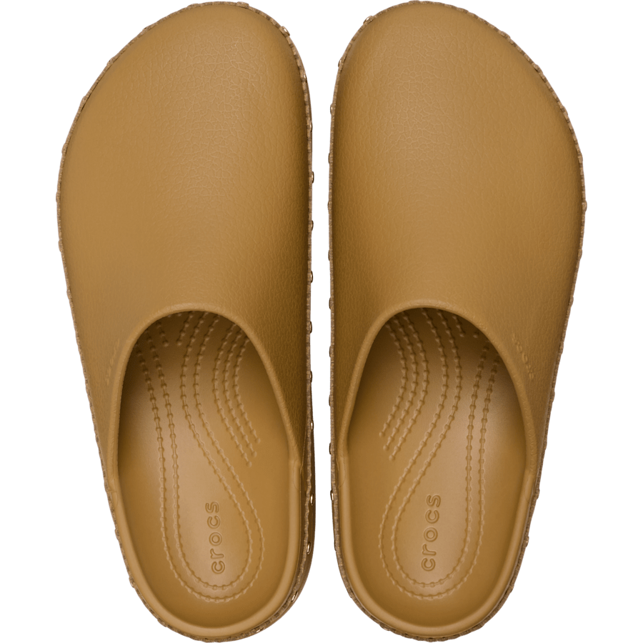 Crocs Dylan Platform Studded Clog — Umber