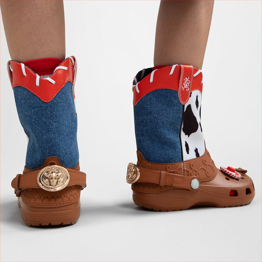Multi Disney and Pixar's Toy Story Jessie Boot - Schrägsicht - Crocs