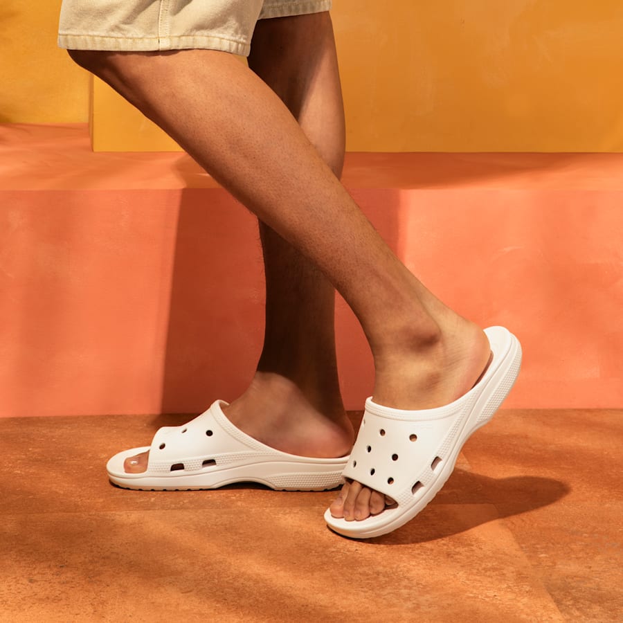 Colour Men’s Saturday Slide - Lifestyle - Crocs