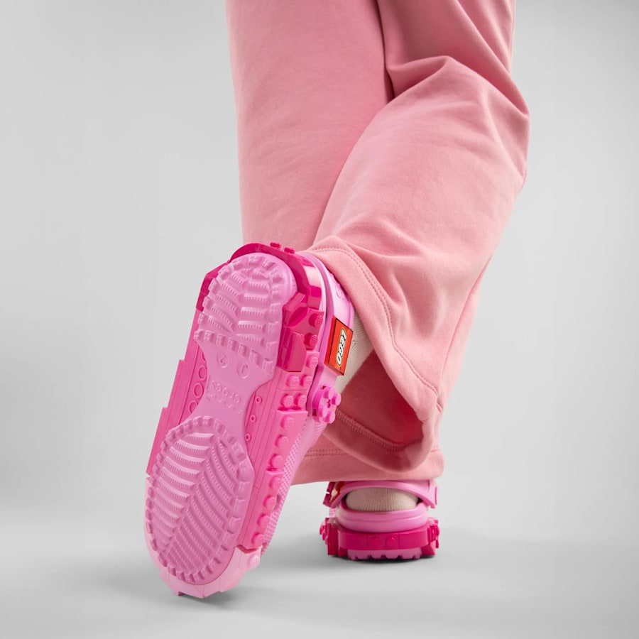 products/213812_6SW_ALT170 - Crocs