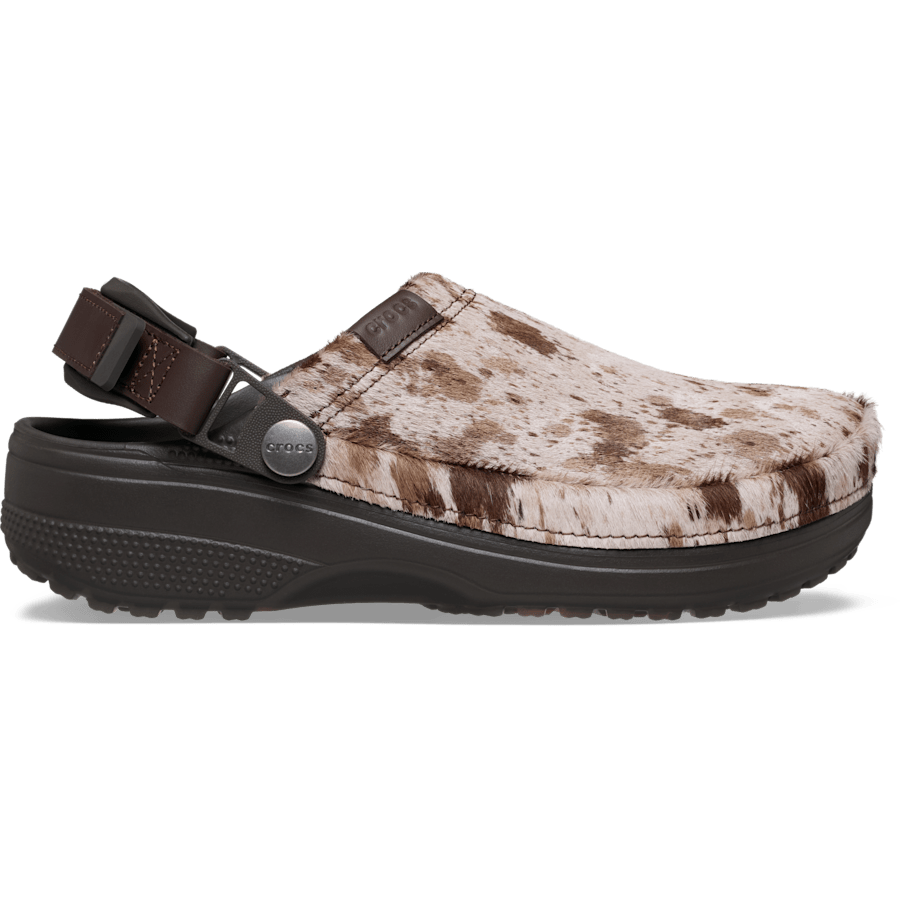 Espresso Crafted Pony Hair Clog - Zijkant - Crocs