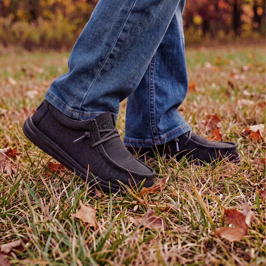 products/40041_001_ALT105 - HEYDUDE