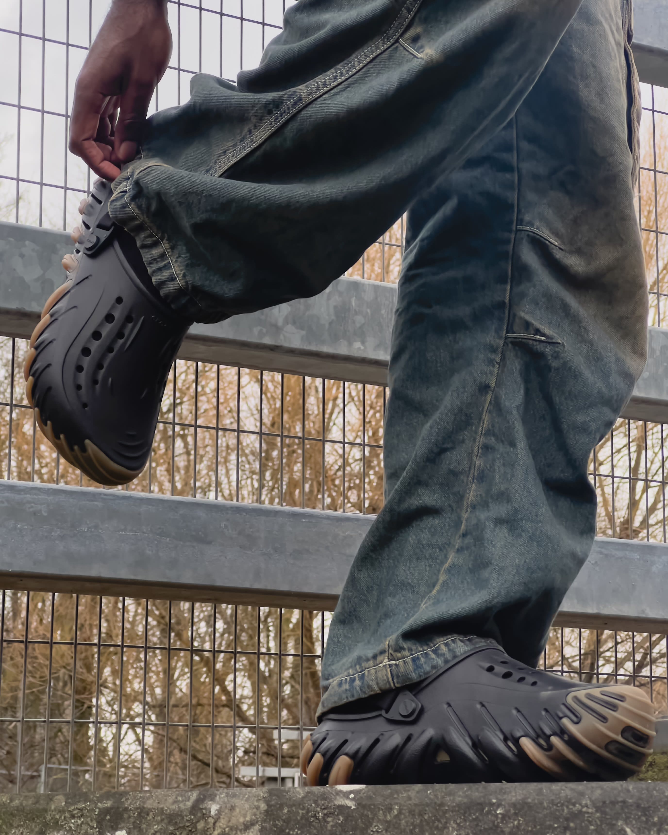 【crocs】 クロックス ECHO GUM RO CLOG BLACK 国内発送 Crocs Echo RO 