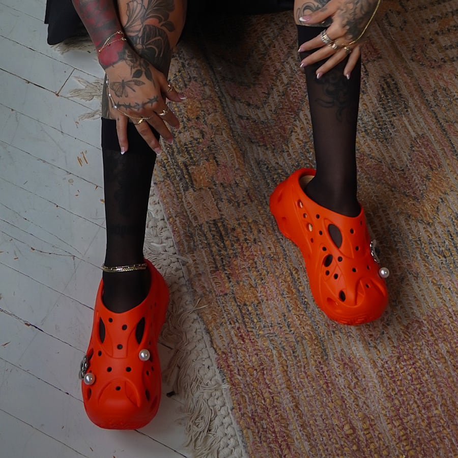 Caged Clog