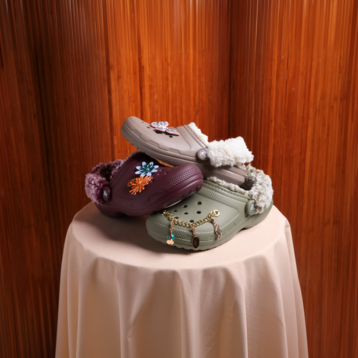 クロックス 冬用 ボア付ライナー防寒靴&モコモコブーツ｜Crocs公式