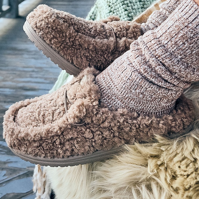 Womens Casual Sandals & Flip Flops | HeyDude