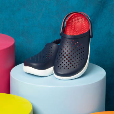 イカゲームコラボ♡クロックス新品 12/9・12/10発売｜Squid Game × Crocs Clog 