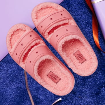 Find crocs near me online