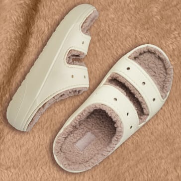 Women s Shoes and Footwear Crocs Size 4