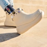 クロックス ヒール・厚底一覧｜レディース サンダル｜Crocs公式