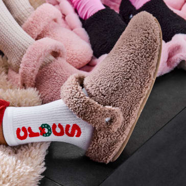 House Shoes Slippers Comfortable Cozy Slippers Crocs