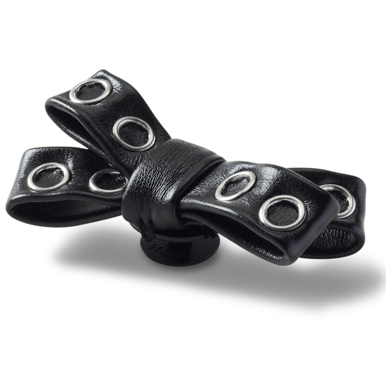 クロックス公式】ブラック グロメット スタッド ボウ | ジビッツ