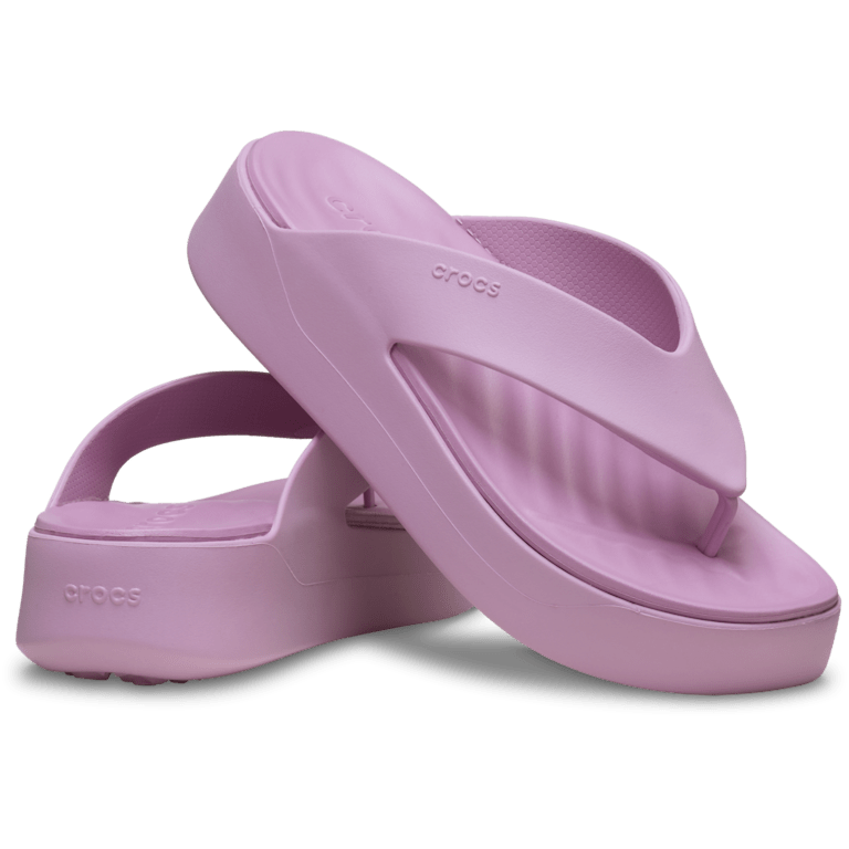 【2025最新】SNSで話題・人気の商品のおすすめアイテム Getaway Platform Flip - Crocs 靴