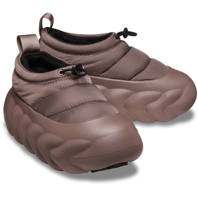 【関税込み】Crocs ブラウン Overpuff Shorty スリッポン Buy Overpuff Shorty, Truffle - Order Shoes online - PINK US