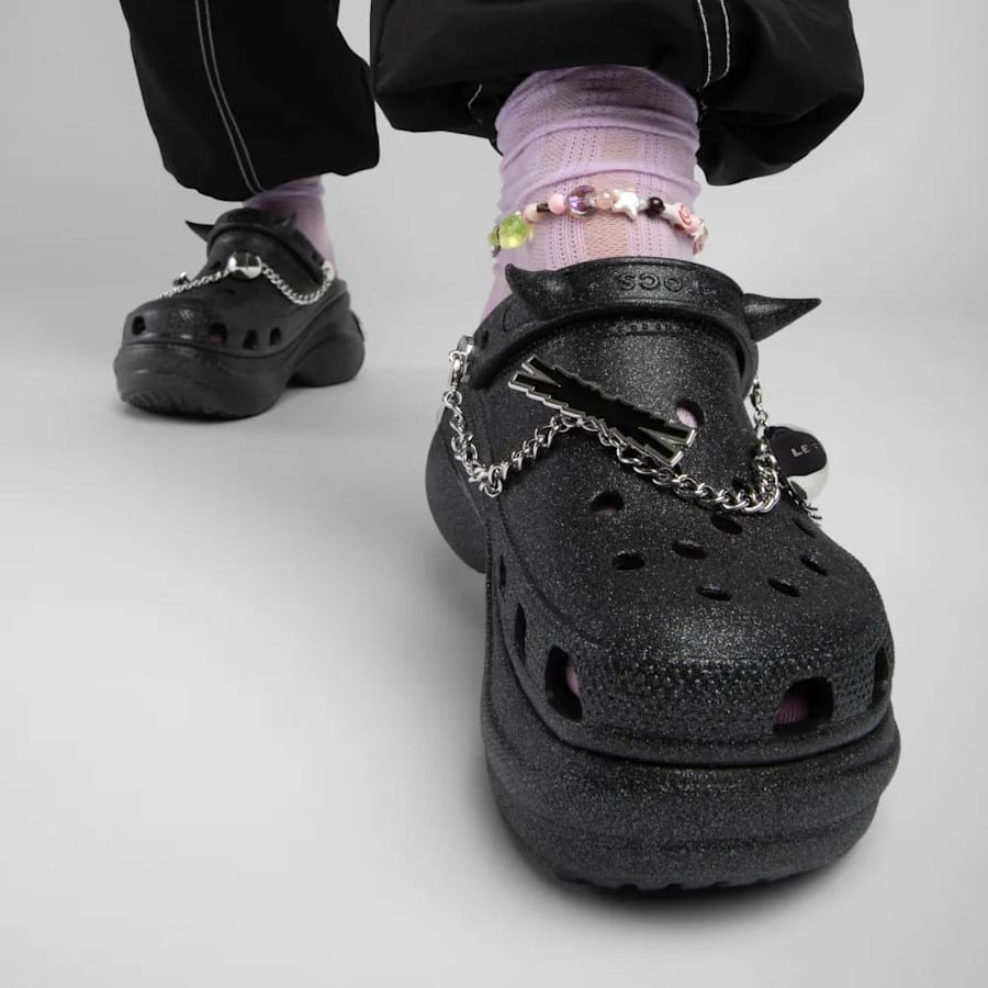 LE SSERAFIM クロックス ベイ クロッグ - Crocs