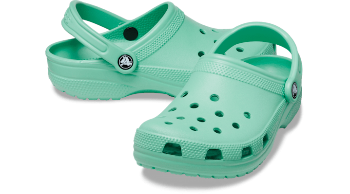 Crocs Classic Lined Clog In Jade Stone