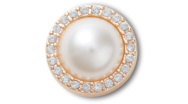 

Pearl with Diamonds