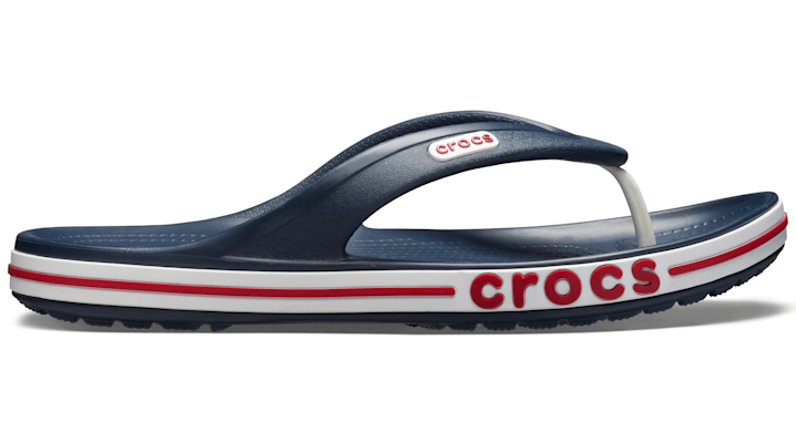 Crocs Bayaband Flip In Navy/pepper