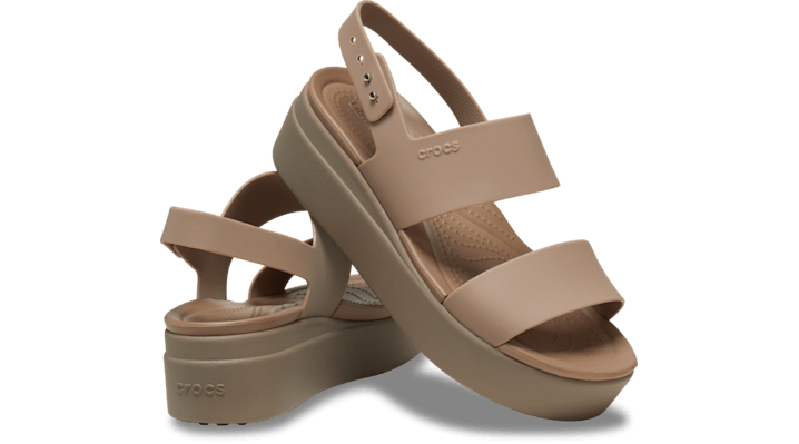 Crocs | Women | Brooklyn Low | Sandals | Latte/Mushroom | - 206453-2EL
