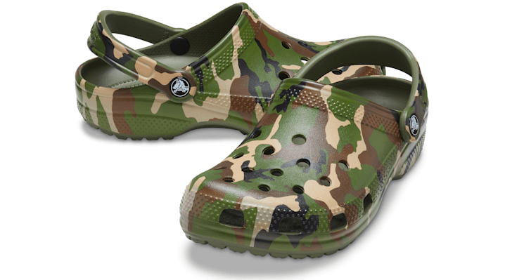  クロッグ CLASSIC PRINTED CAMO CLOG メンズ、レディース グリーン/緑 22cm クラシック プリンテッド カモ クロッグ