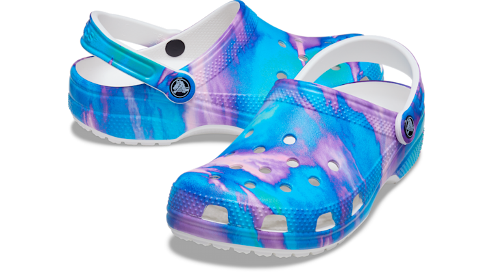 ＜クロックス公式＞ スライドサンダル CLASSIC CROCS TIE-DYE GRAPHIC SLIDE メンズ、レディース ブラック/黒 24cm クラシック クロックス タイダイ グラフィック スライド