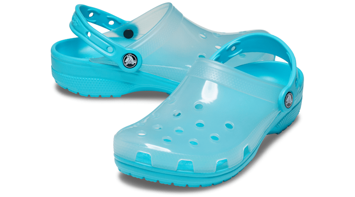 ＜クロックス公式＞ サンダル CLASSIC CROCS OUT OF THIS WORLD SANDAL メンズ、レディース ライトブルー/水色 22cm クラシック クロックス アウト ディス ワールド サンダル