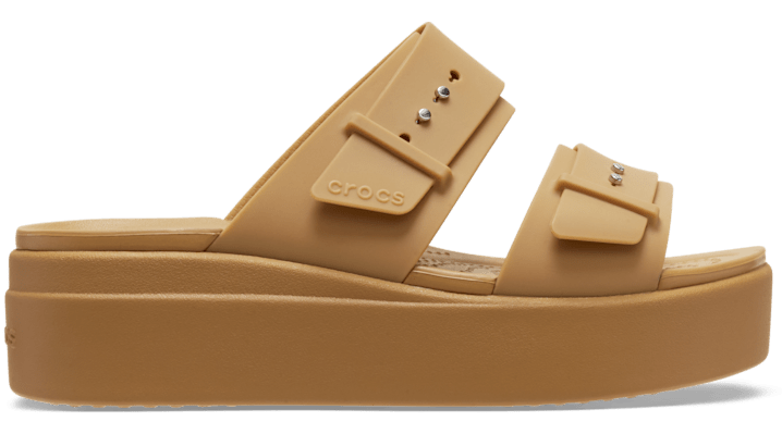 Mules et sabots Crocs Brooklyn Buckle Low Wdg W pour Femme - vue 10