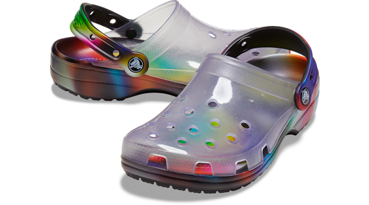 ＜クロックス公式＞ クロッグ CLASSIC TRANSLUCENT SOLARIZED CLOG メンズ、レディース ブラック/黒 28cm クラシック トランスルーセント ソーラライズド クロッグ