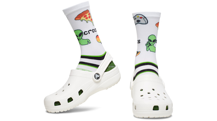 ＜クロックス公式＞ 靴 CROCS SOCKS KID CREW EVERGREEN 3-PACK キッズ、子供用、男の子、女の子 ホワイト/白/ピンク/グリーン/緑 L クロックス ソックス キッズ クルー エバーグリーン ３パック