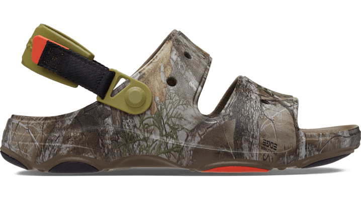 Crocs Khaki Realtree Edge Edition All-terrain Sandals In Walnut
