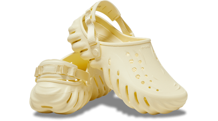 【CROCS】 Eco clog‐BUTTERCREAM Crocs Echo Clog 'Buttercream' , 'Bjbi Blue' & 'Latte' The
