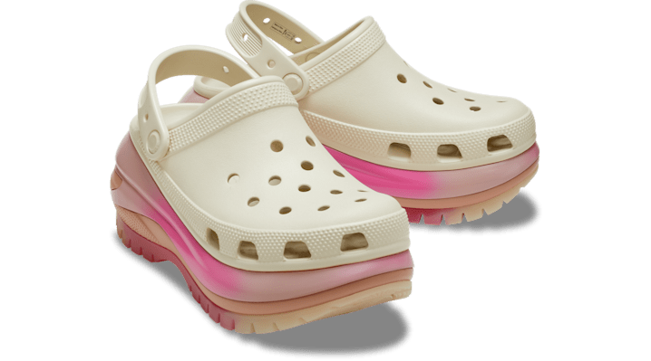 新品 タグ付き バービー クロックス crocs クラッシュ クロッグ