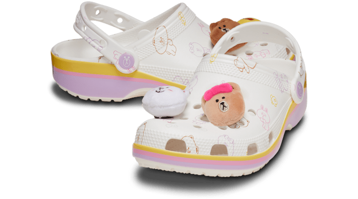 Crocs | Unisex | LINE FRIENDS Classic | Clogs | White | - 209480-100