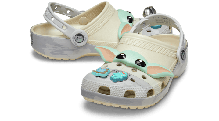 Crocs | Unisex | STAR WARS Grogu™ Classic | Clogs | Bone | - 209482-2Y2