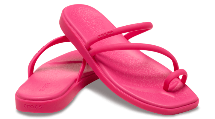 Crocs | Women | Miami Toe Loop | Sandals | Dragon Fruit | - 209862-6ZQ