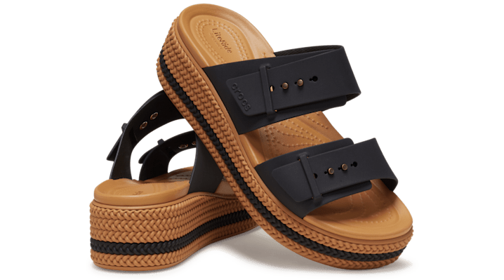Crocs | Women | Brooklyn Woven Buckle | Sandals | Black |