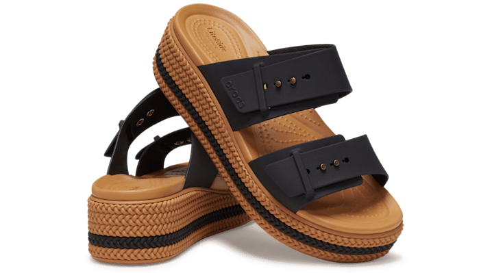 Crocs | Women | Brooklyn Woven Buckle | Sandals | Black | - 209978-001