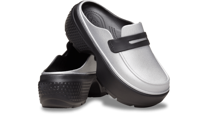 Crocs unisex Stomp Metallic Loafer Clogs Silver / Black - 210363-01V