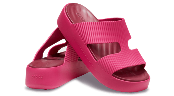 Crocs | Women | Getaway Groove Platform H-Strap | Sandals | Dragon Fruit | - 210701-6ZQ