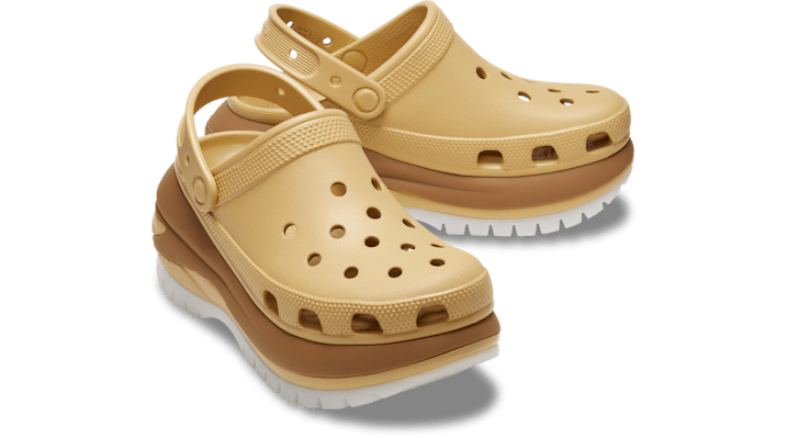 Crocs unisex Mega Crush Matte Clogs Wheat - 210749-209