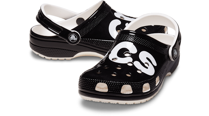 Crocs unisex Classic High Shine Logo Clogs Black - 210804-001