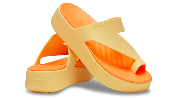 Crocs | Women | Getaway Platform Toe Loop | Sandals | Golden Hour | - 210834-78Z