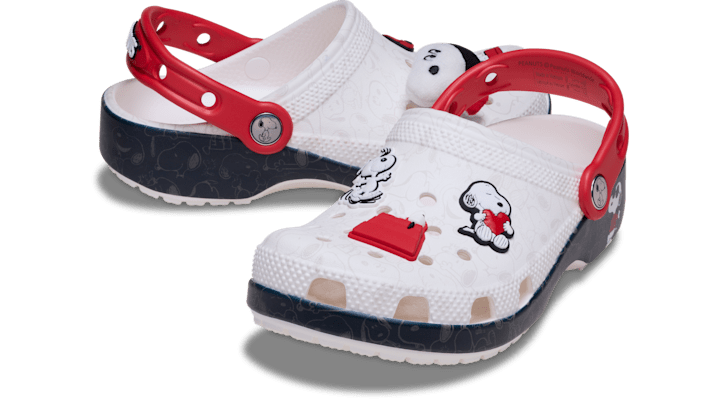 (GS) Crocs x Peanuts Snoopy Classic Clog 'White Black' - 211125-90H