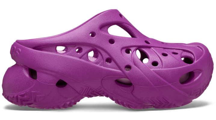 

Caged Clog