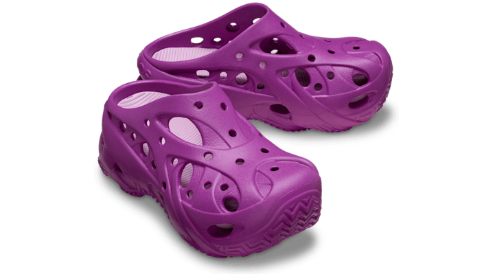 Crocs | Women | Caged | Clogs | Grapeberry | - 211141-5BV